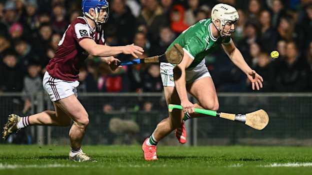 Kyle Hayes, Limerick, and Anthony Burns, Galway, in Allianz Hurling League action. Photo by Piaras Ó Mídheach/Sportsfile