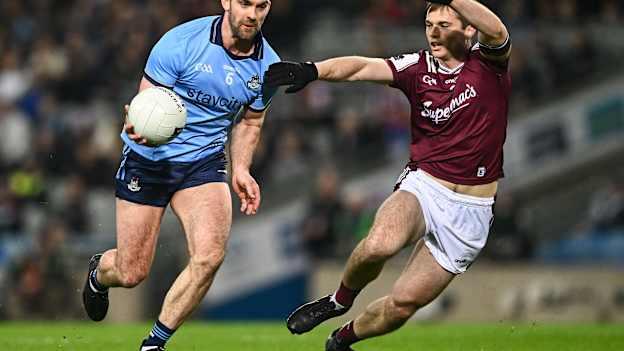 Seán MacMahon, Dublin, and Liam Silke, Galway, in Allianz Football League action. Photo by Piaras Ó Mídheach/Sportsfile