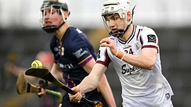 Declan McLoughlin, Galway, and Eoin Ryan, Wexford, in Allianz Hurling League Division 1A action. Photo by Stephen Marken/Sportsfile