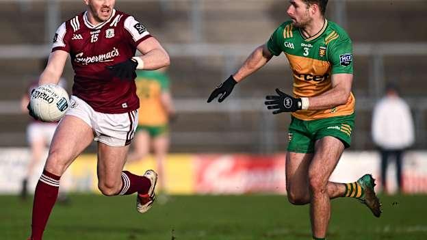 Shane Walsh of Galway in action against Brendan McCole of Donegal during the Allianz Football League Division 1 match between Galway and Donegal at Pearse Stadium in Galway. Photo by Piaras Ó Mídheach/Sportsfile.